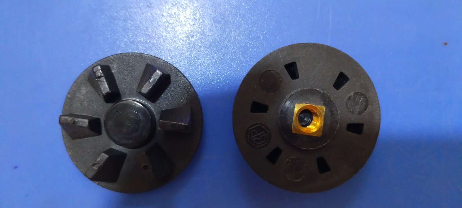Preeti blue lip jar coupler